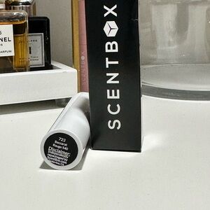 Baccarat Rouge Scentbox Sample!